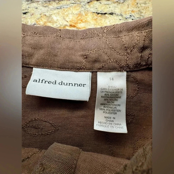 Alfred Dunner Brown Embroidered 3/4 Sleeve Button Front Shirt Women’s Size 14 - Picture 5 of 8